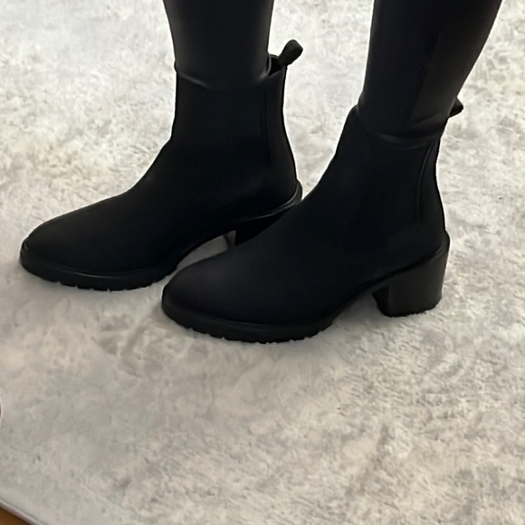 Thursday Boots Co. Chelsea Knockout Leather Boot - Picture 8 of 9